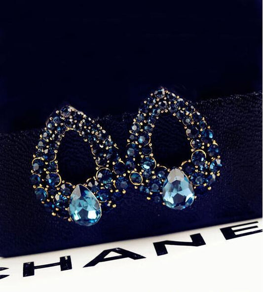 Earrings with diamond and sapphire earrings