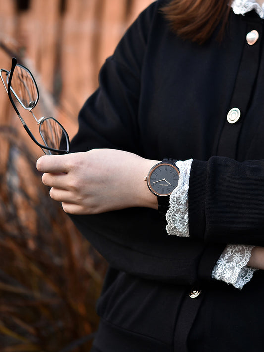 Antique Wood Watch Female Sapphire Temperament