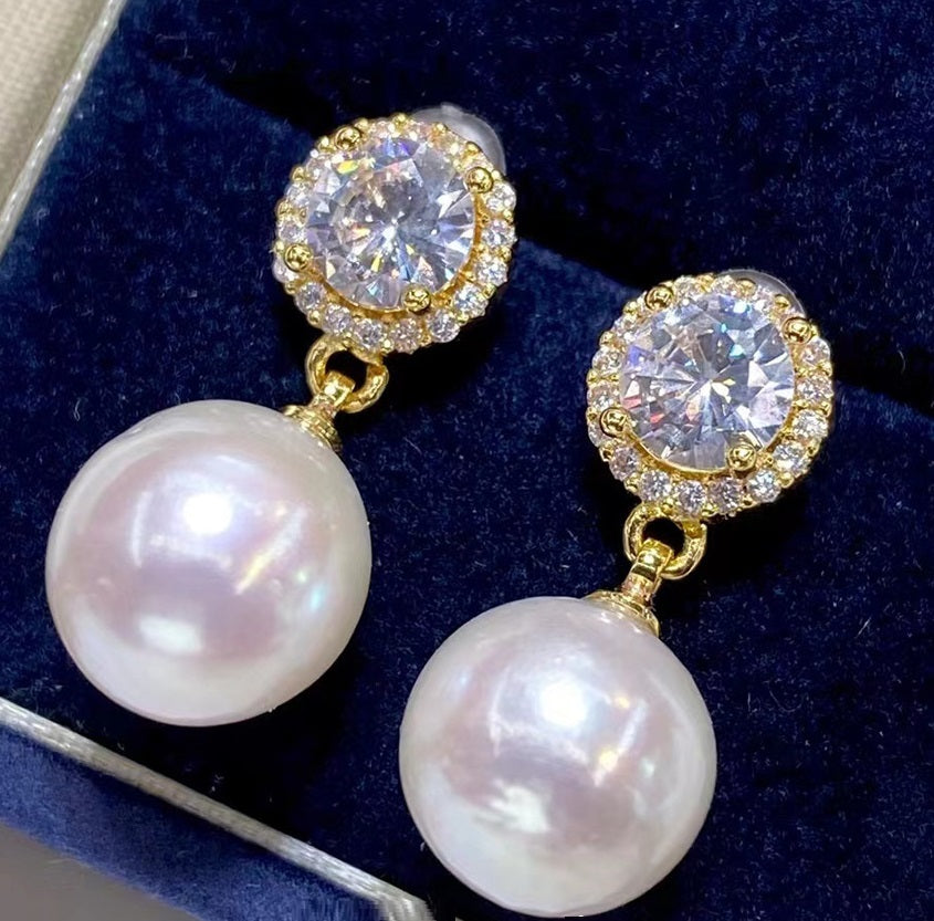 18K Gilded Round Pearl Unisex Pearl Stud Earrings