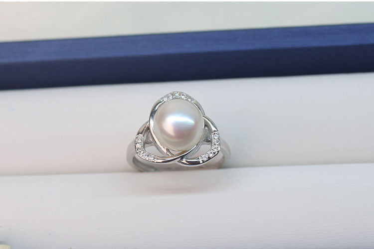 Freshwater pearl ring