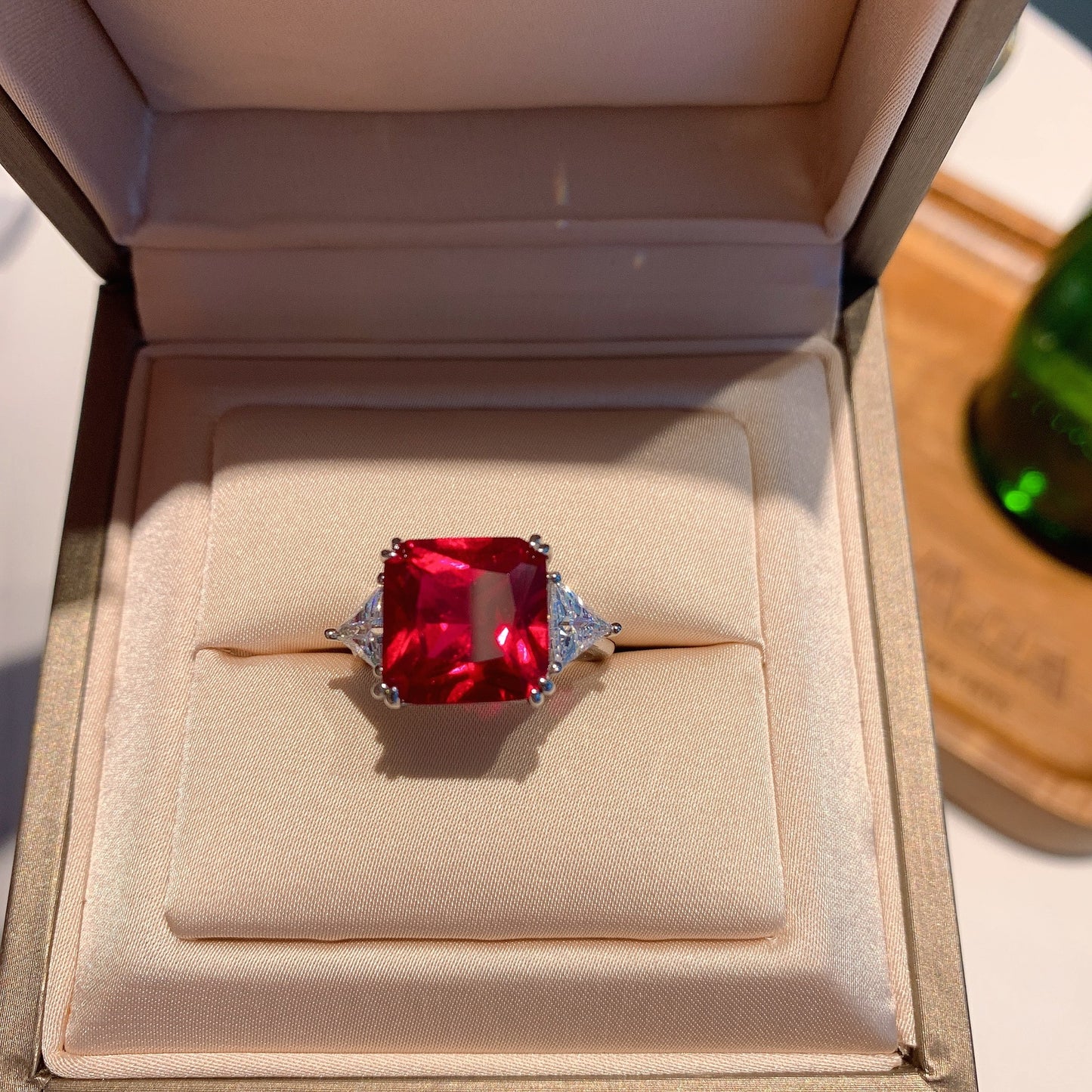 Classic Imitation Ruby Emerald Temperament Ladies Ring