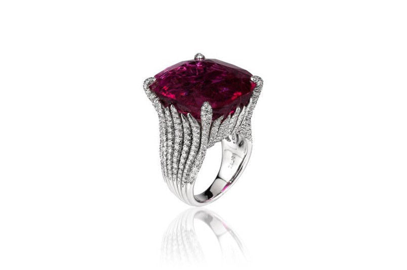 Luxury Ruby Women's Ring Geometric Full Diamond