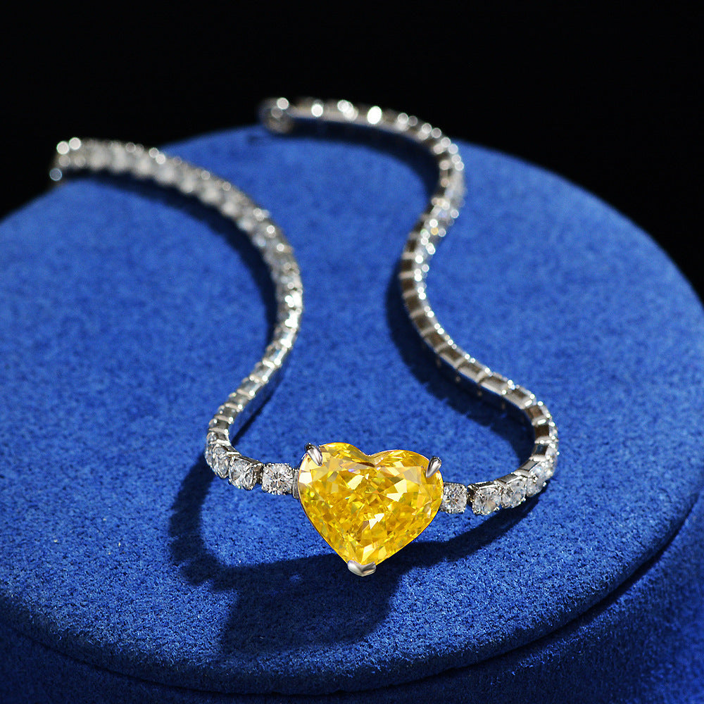 Luxury Fashion Heart-shaped High Carbon Diamond Jewelry