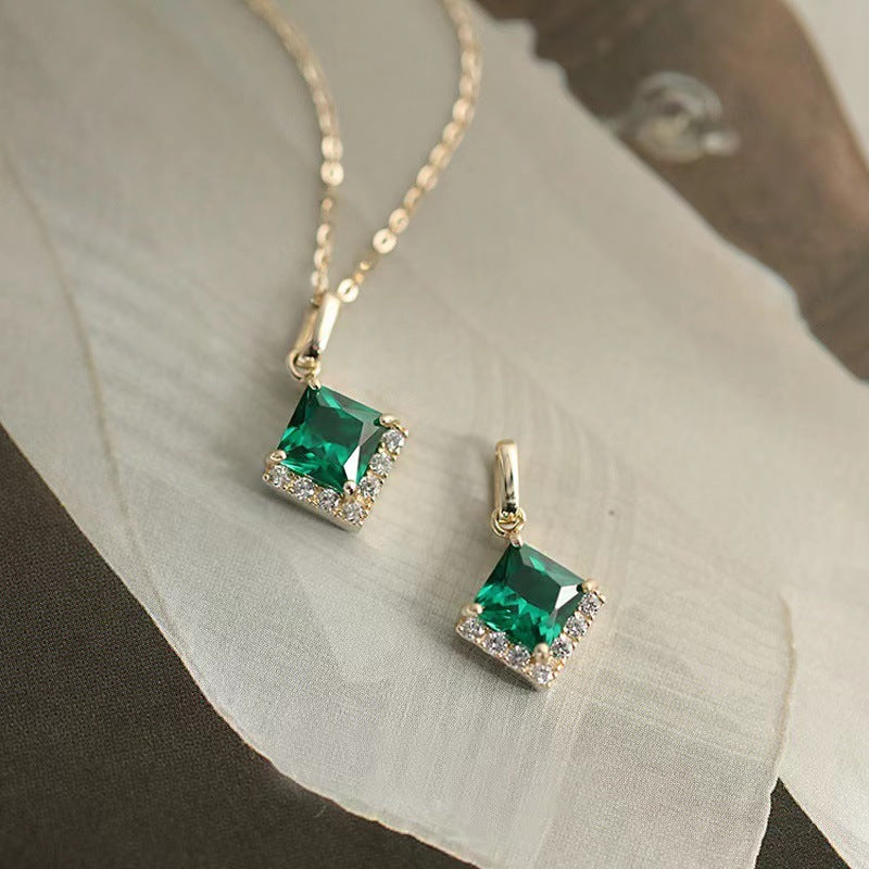 Square Diamond Emerald Clavicle Chain