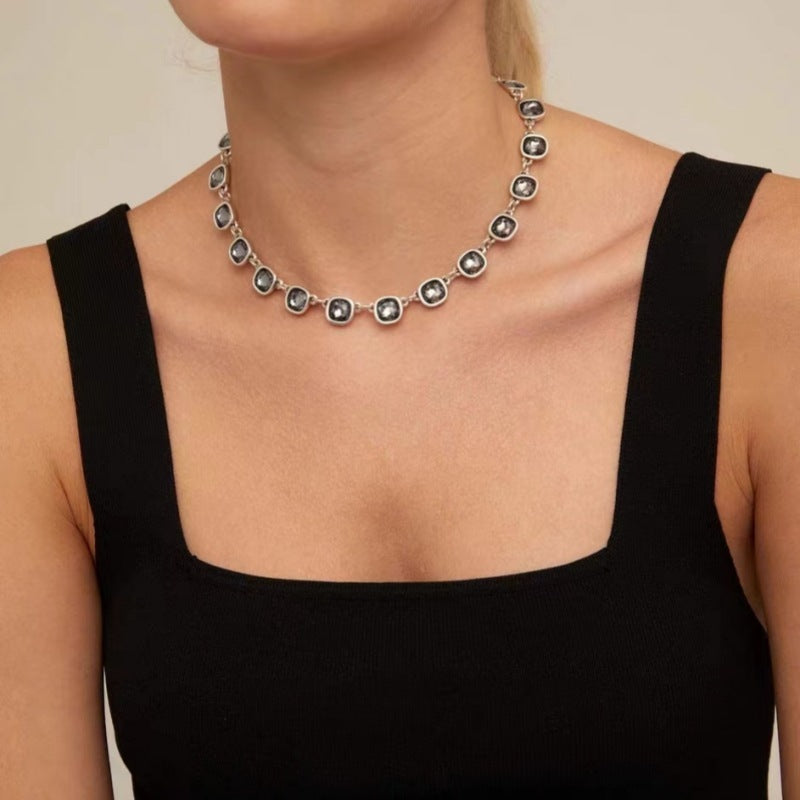 High-grade Light Luxury Minority Gray And Black Crystal Necklace