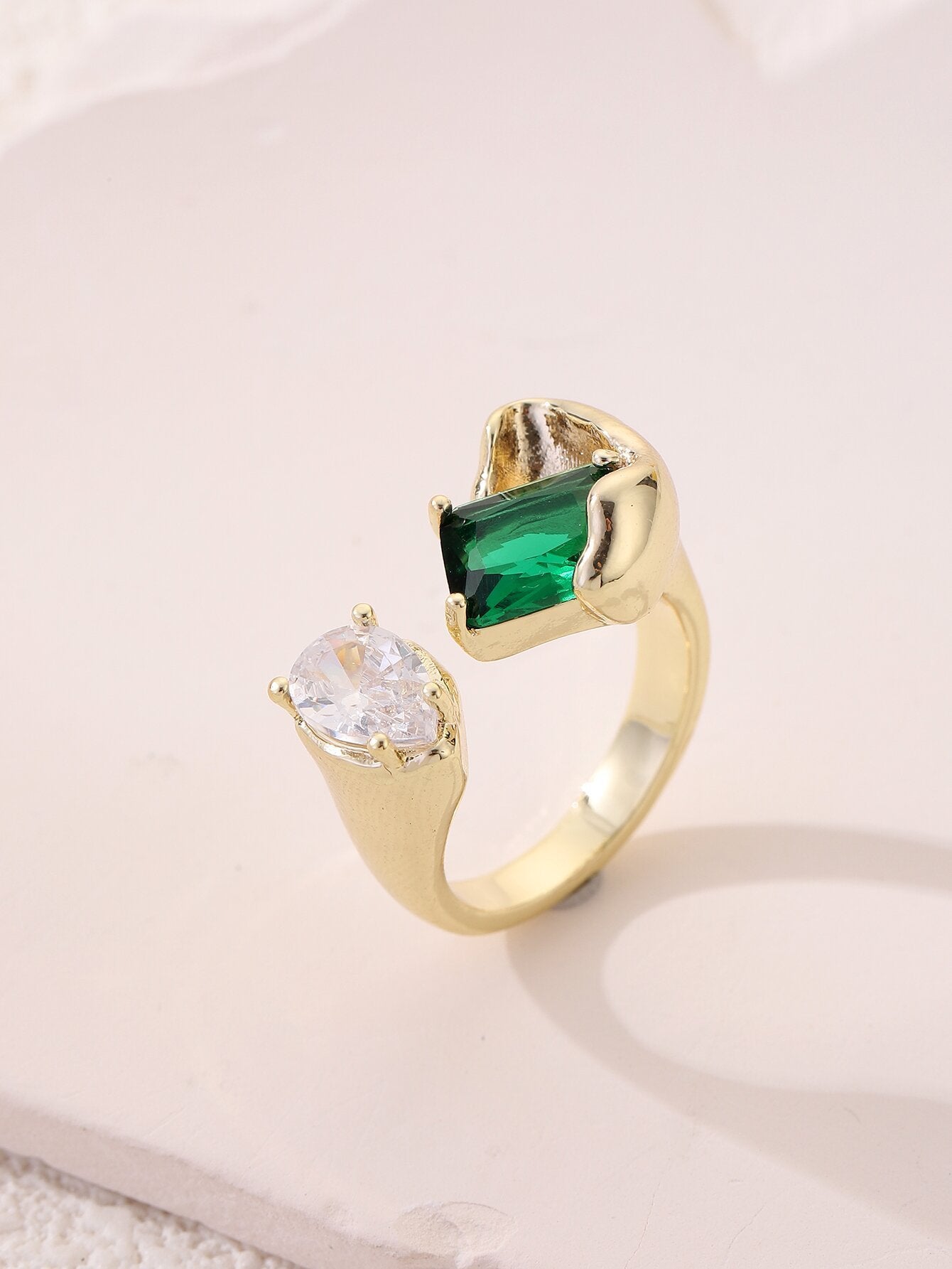 Women's Fashion Emerald Elegant Ring